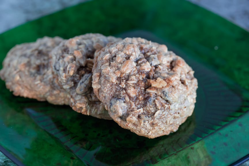 A green glass plate of Low FODMAP Old Fashioned Oatmeal Cookie