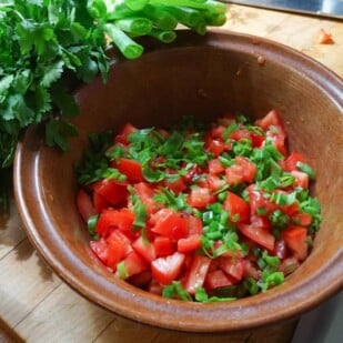 Use great tomatoes to make great fresh salsa. This very simple and quick recipe will give you a fresh accompaniment to our Easy Cheesy Quesadillas- for this recipe and more visit www.FODMAPeveryday.com