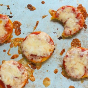 A cooking sheet with Mini Polenta Pizza - ready to eat!