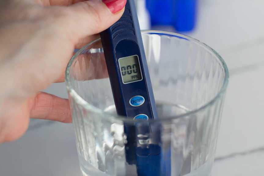 ZeroWater digital stick measuring water quality. 
