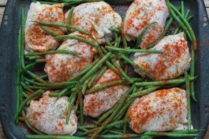 what to eat chicken thighs and Garlicky green beans