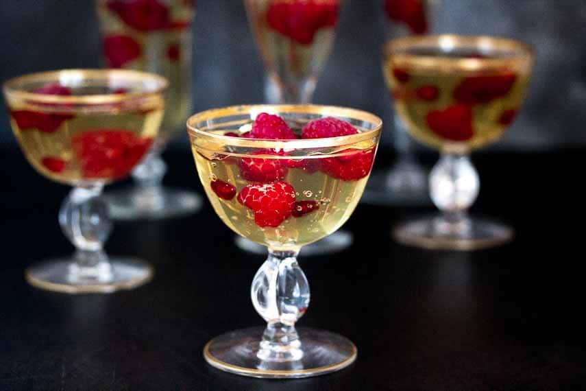 champagne gelee with raspberries & pomegranate closeup 2