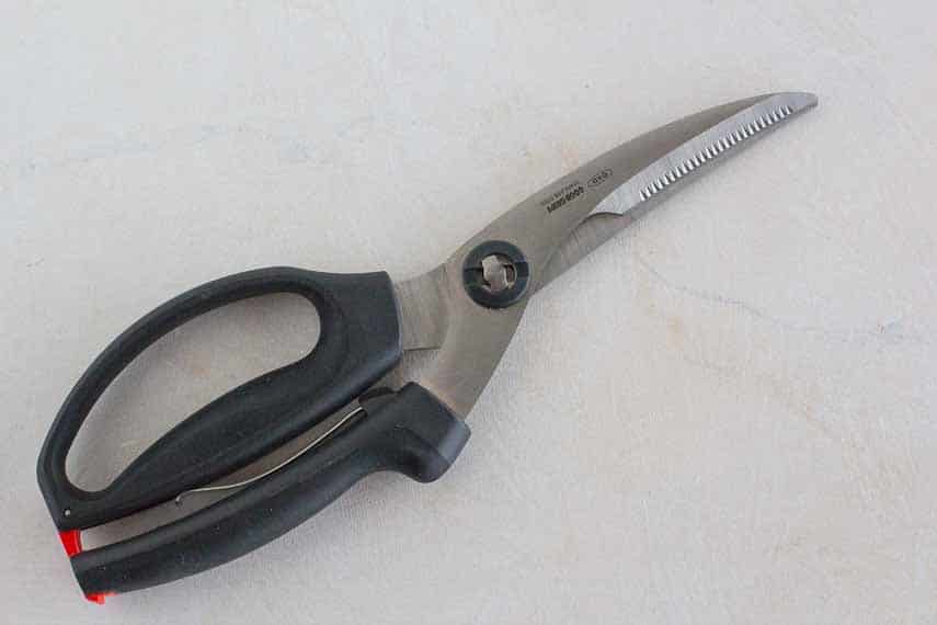 back side of OXO Good Grips Poultry Shears
