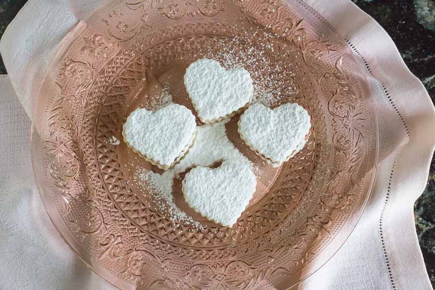 heart shaped sandwich cookies
