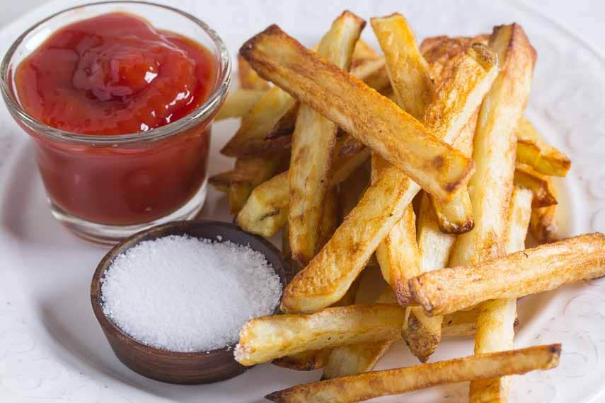 best oven baked fries with ketchup and salt- FODMAP Everyday