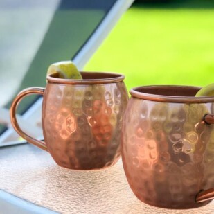 Moscow mule in chilled mugs