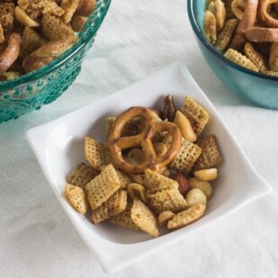 low FODMAP serving size of our Chex Mix snack