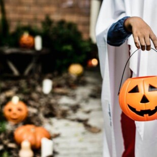Low FODMAP Candy for Halloween - what candy can I eat when following the low FODMAP diet?