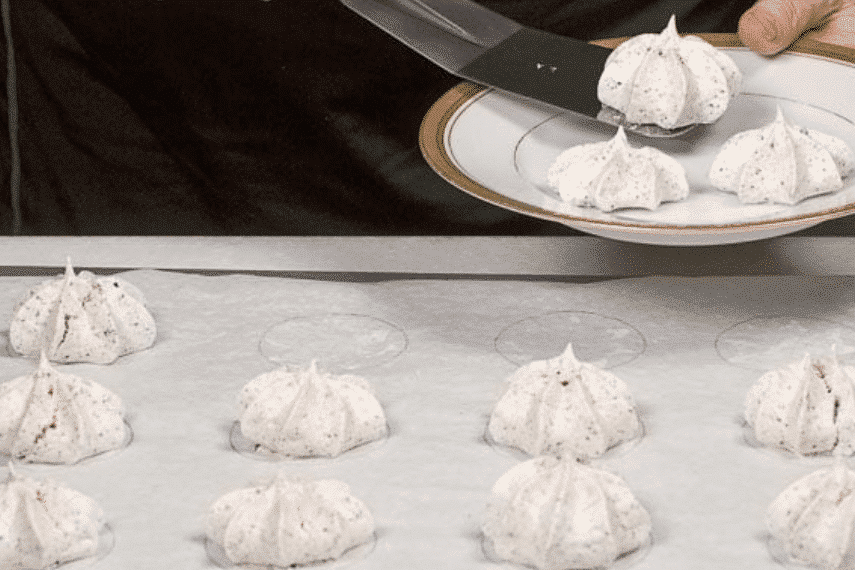 Chocolate Spangled Meringue Kisses - FODMAP Everyday