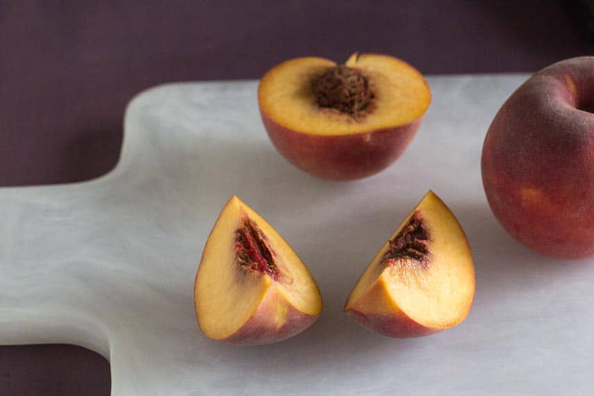 low FODMAP amount of yellow peaches at 30 g