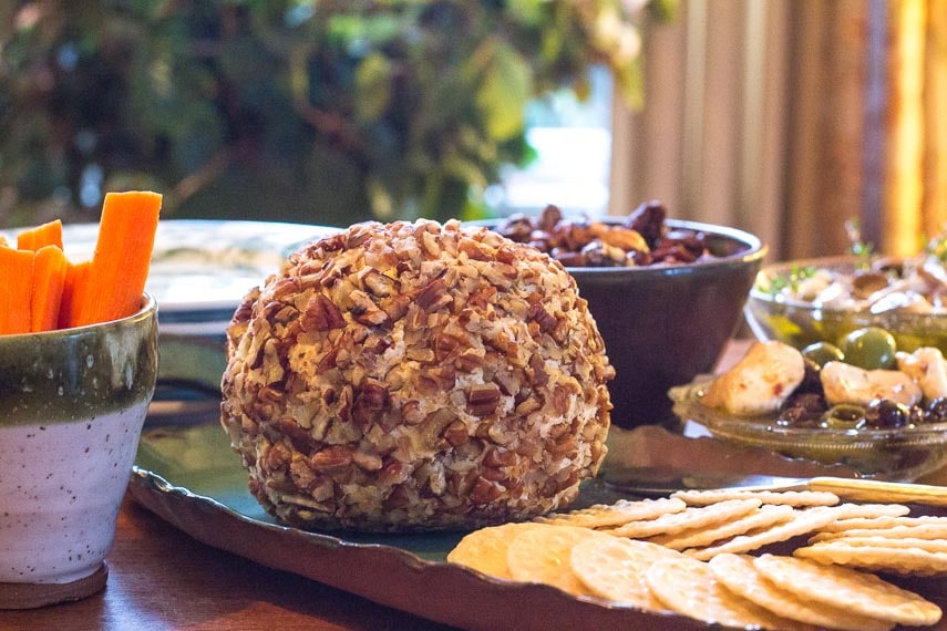 our low FODMAP Blue Cheese & Cheddar Cheese Ball with Pecans