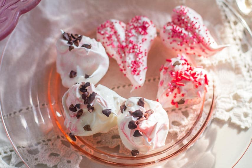 Low FODMAP Peppermint Meringues with cacao nibs and sugar decorations