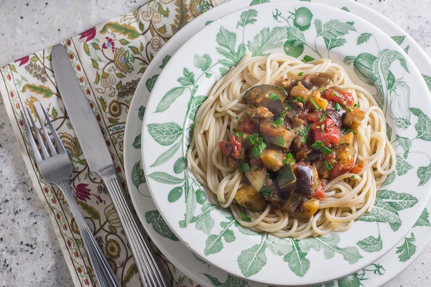Quick & Easy Low FODMAP Eggplant Zucchini Tomato Pasta Sauce in green and white bowl
