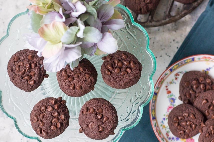 low fodmap double chocolate shortbread cookies on glass plate