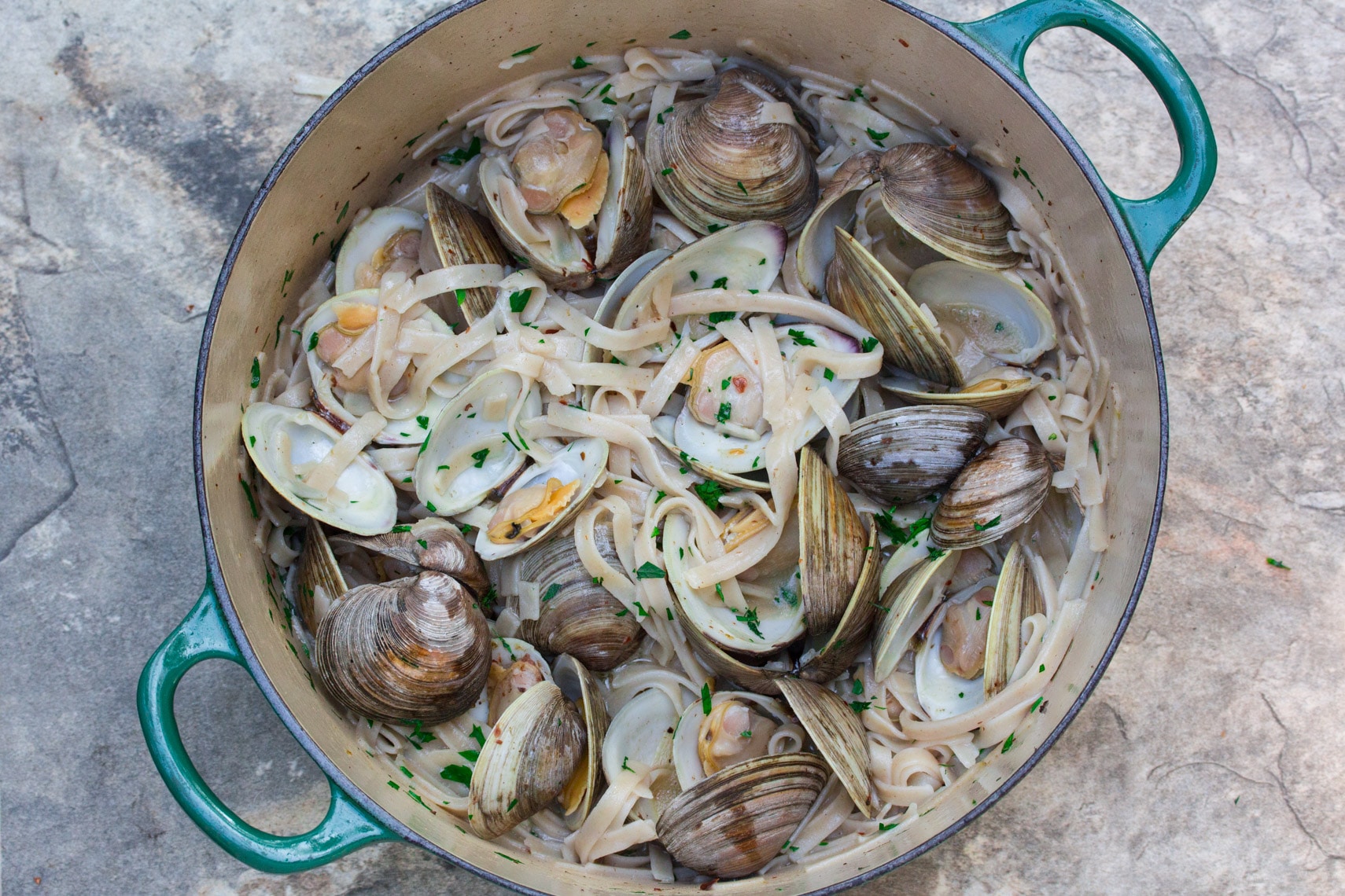 Low FODMAP Pasta with Clams & White Wine Sauce
