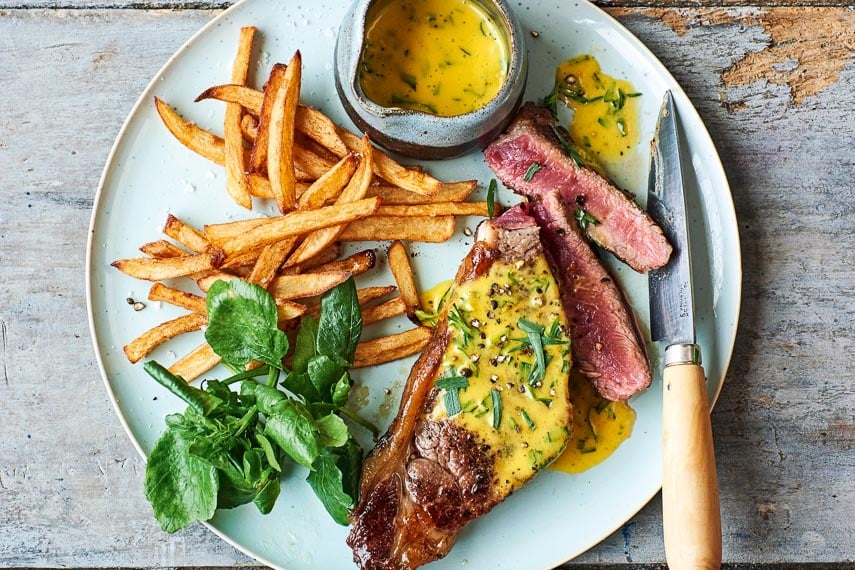 p73 cropped Steak with Béarnaise Sauce & frites