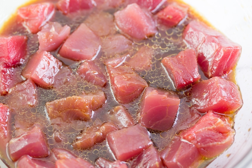 low FODMAP tuna poke marinating