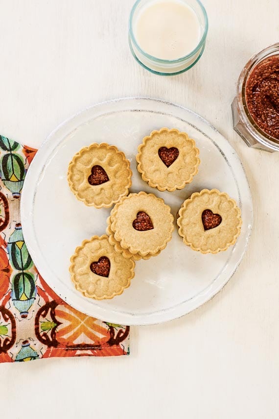Sandwich Cookies from Vegan Treats by Emma Hollingsworth