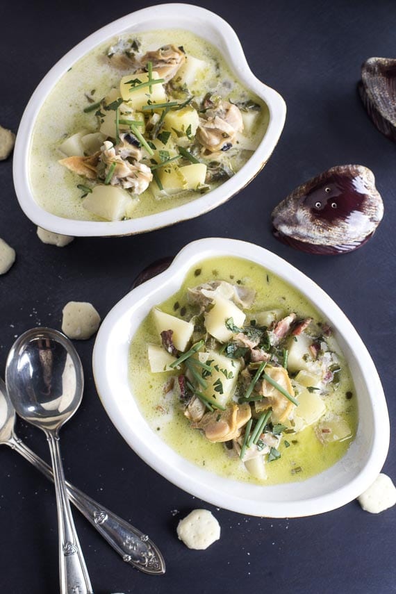 low FODMAP clam chowder with oyster crackers
