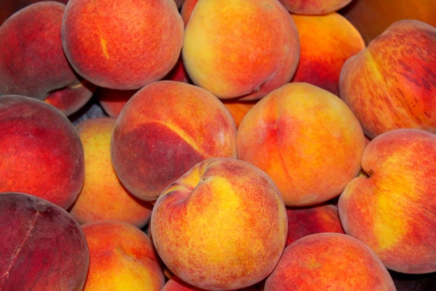 How to Ripen Peaches Perfectly