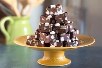 pyramid-of-Low-FODMAP-Rocky-Road-fudge-squares-on-a-yellow-pedestal_