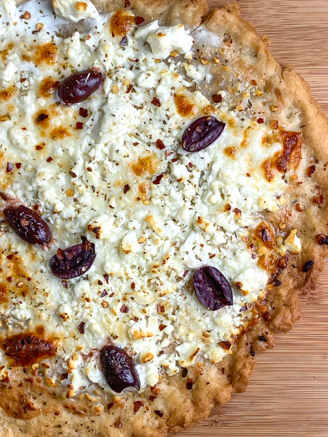 closeup of white feta pizza with olives; Easy crust
