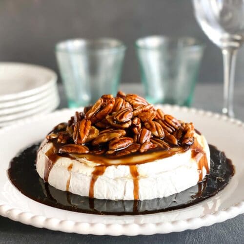 Kahlua Caramel Baked Brie - 4 Ingredients! - That Skinny Chick Can