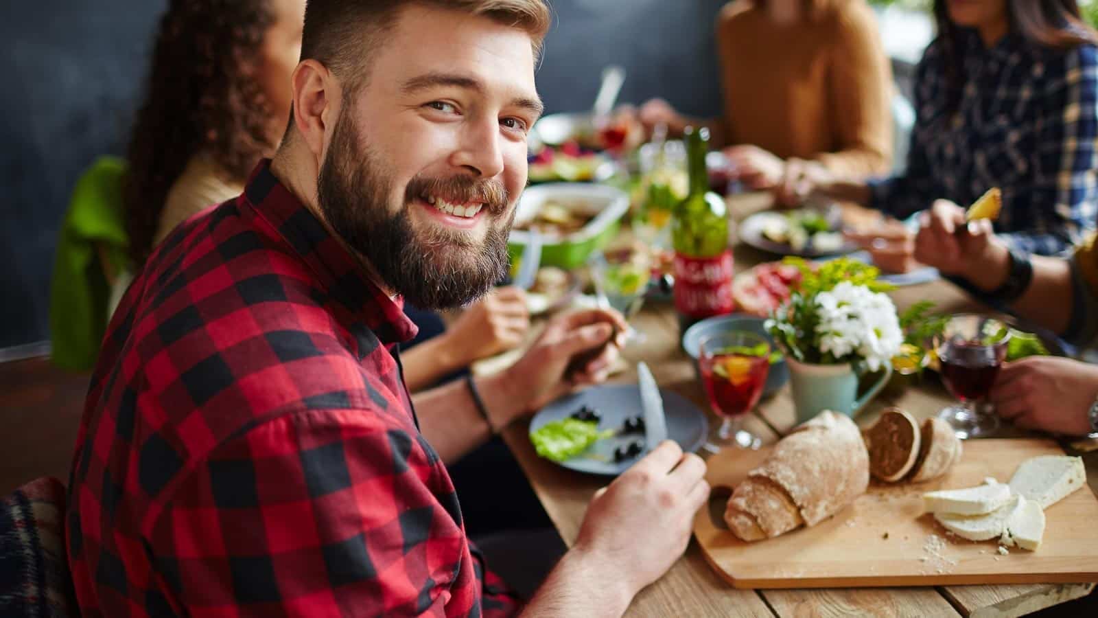 eating a meal. pressmaster via 123rf