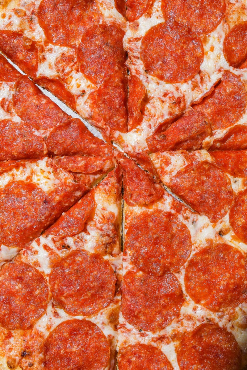 close up pepperoni pizza