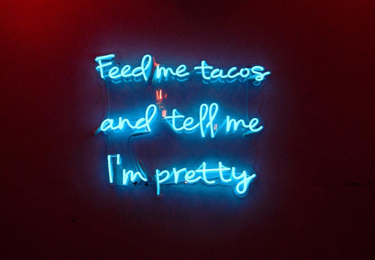 neon taco sign