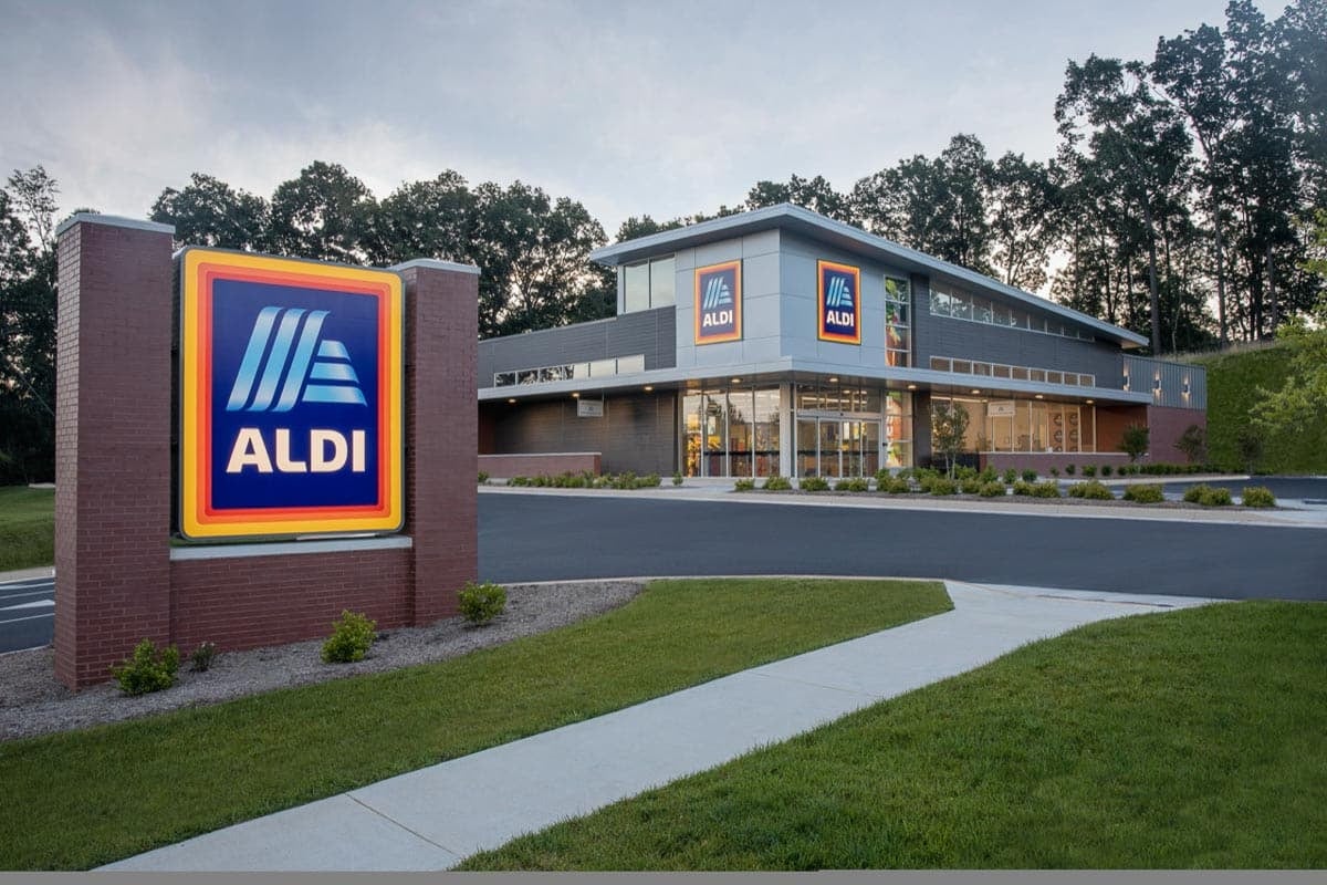 Exterior ALDI store