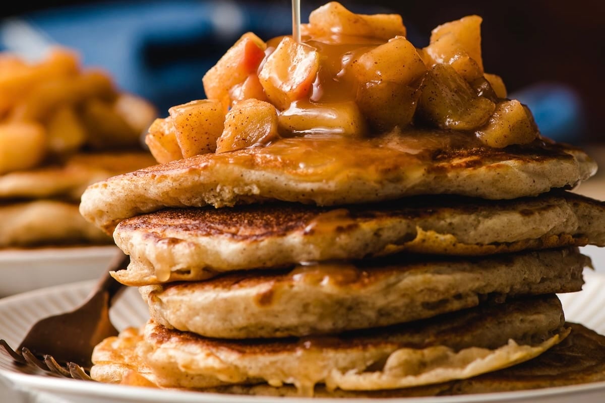 apple-cinnamon-pancakes-11 2