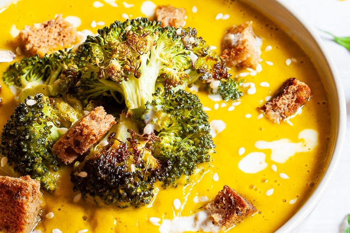 Roasted-Broccoli-Sweet-Potato-Soup-15