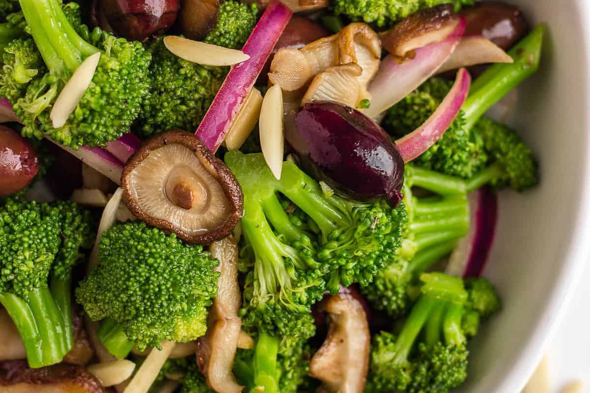 broccoli-mushroom-salad-3