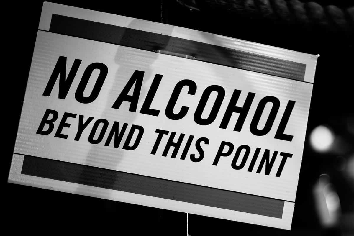 no alcohol sign.