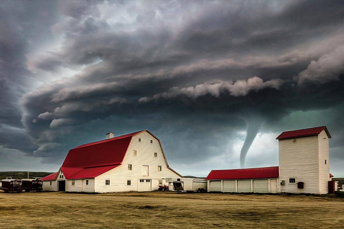 tornado coming towards farm.