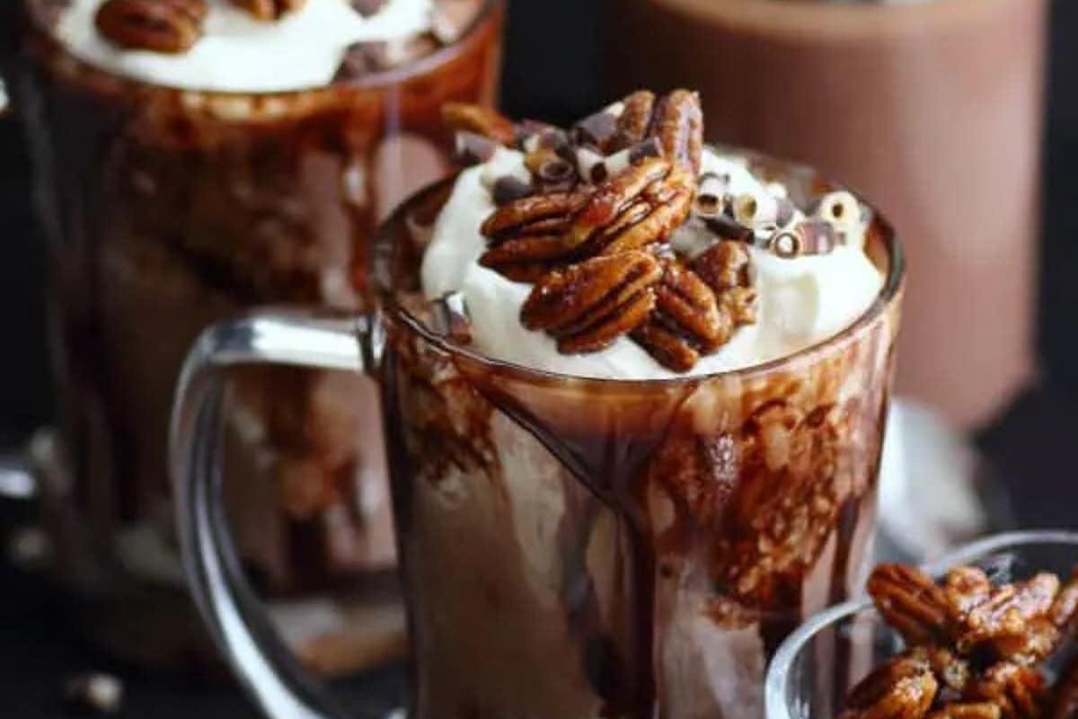 AMARETTO-HOT-CHOCOLATE-FLOATS-13.jpg.
