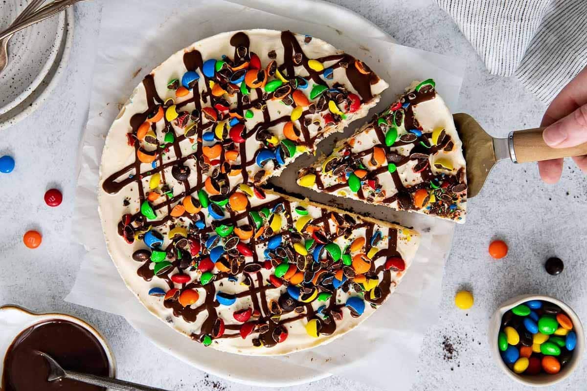 ice-cream-pizza-afarmgirlsdabbles-01v.