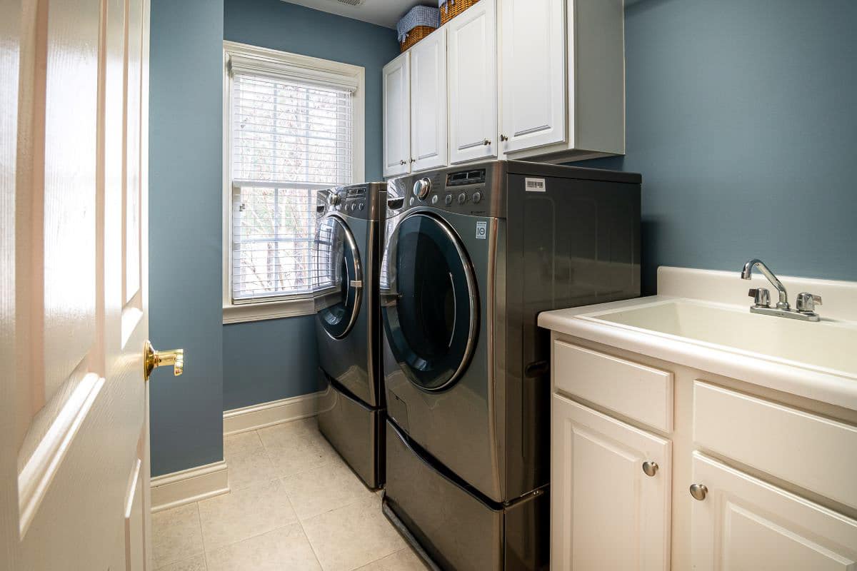 laundry room in home.