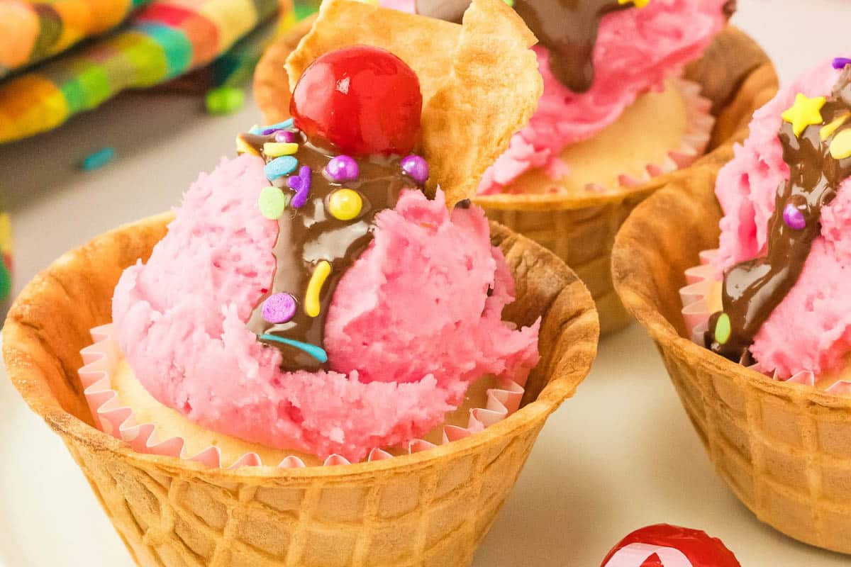 strawberry-cupcakes-recipe-scaled.