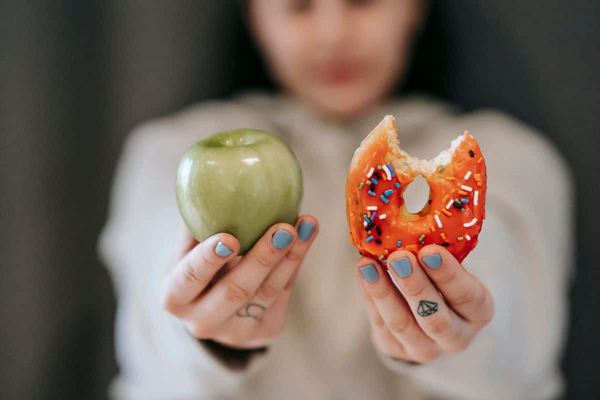 apple and donut.