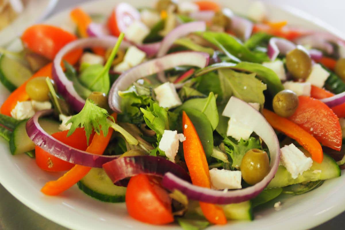 salad on round plate.