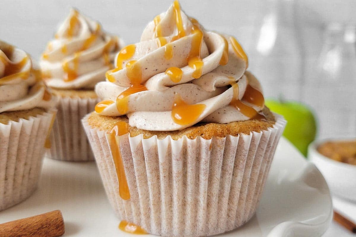 Apple-Cinnamon-Cupcakes-1.