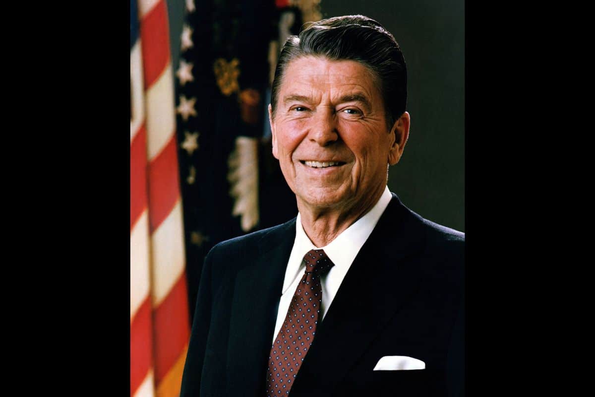 Ronald Reagan Photo Credit_ WikiImages from pixabay