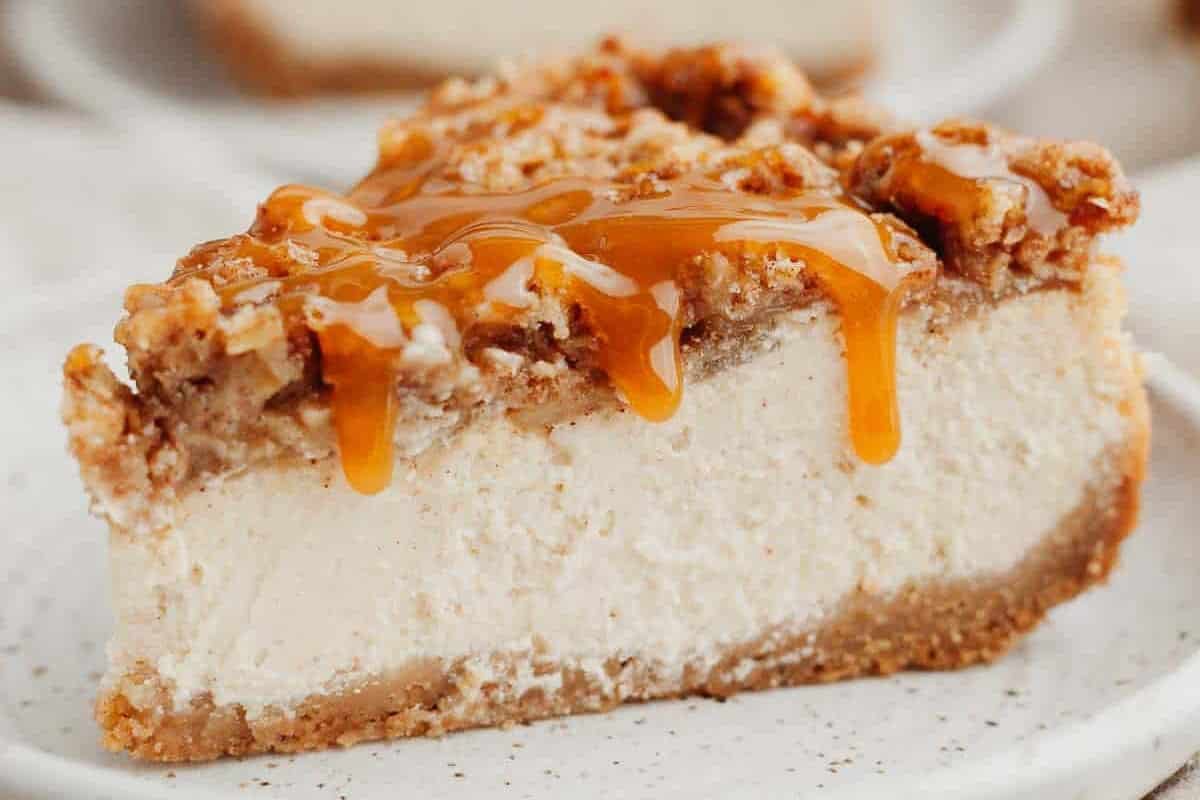 slice-of-apple-crisp-cheesecake-2.