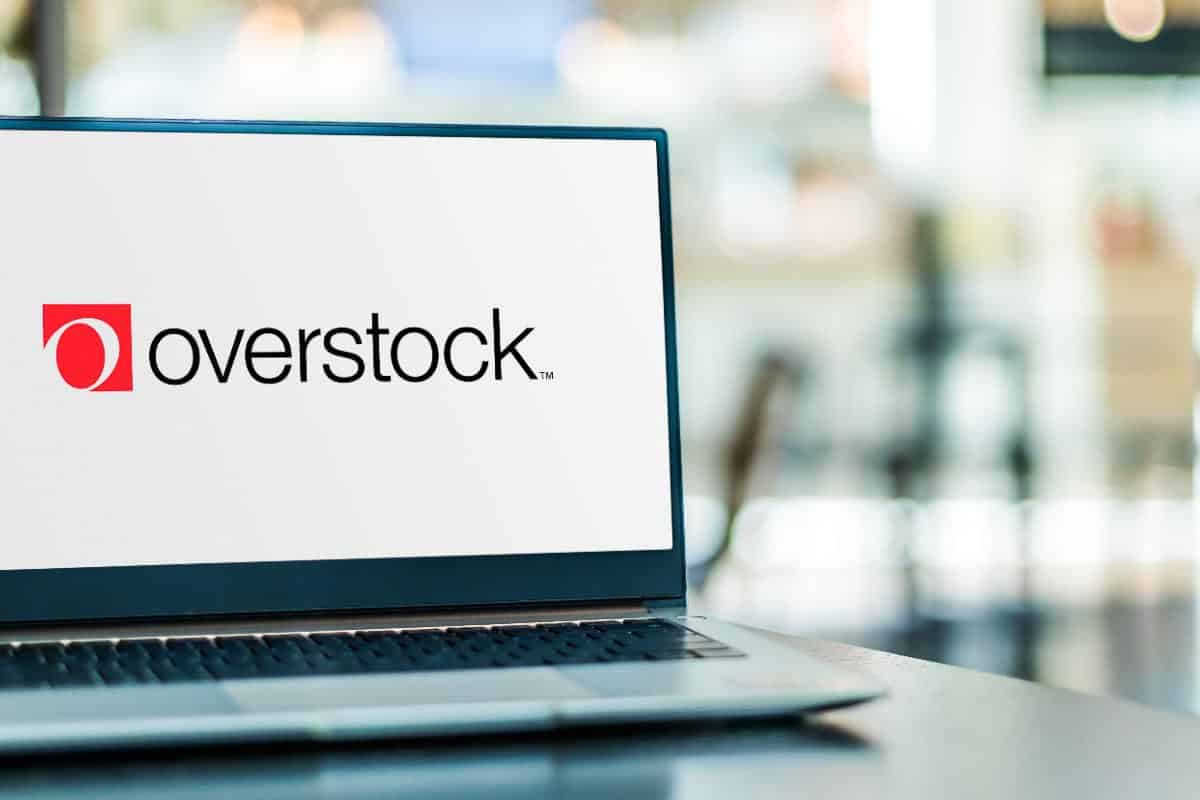 Overstock Shutterstock_1950691294.