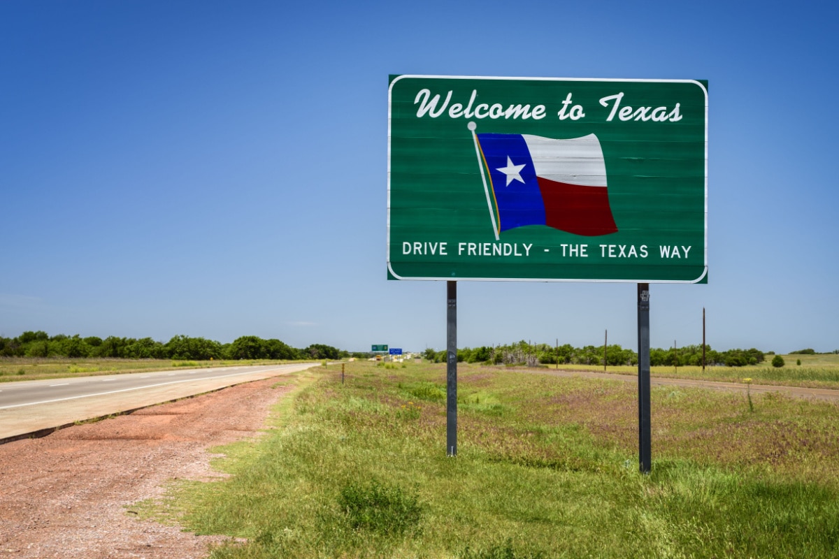 Welcome to Texas State Sign. Texas highway.