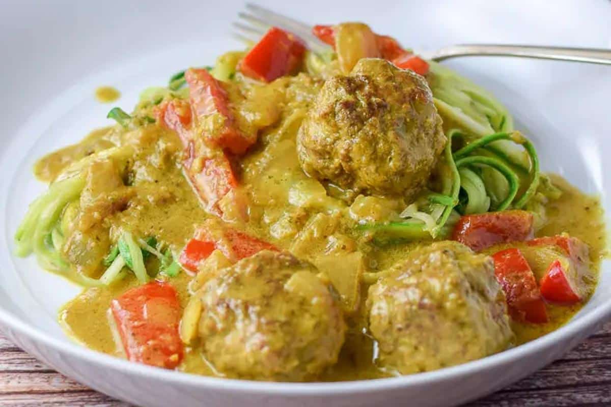 Curry-Meatballs-on-Zoodles-8.jpg.