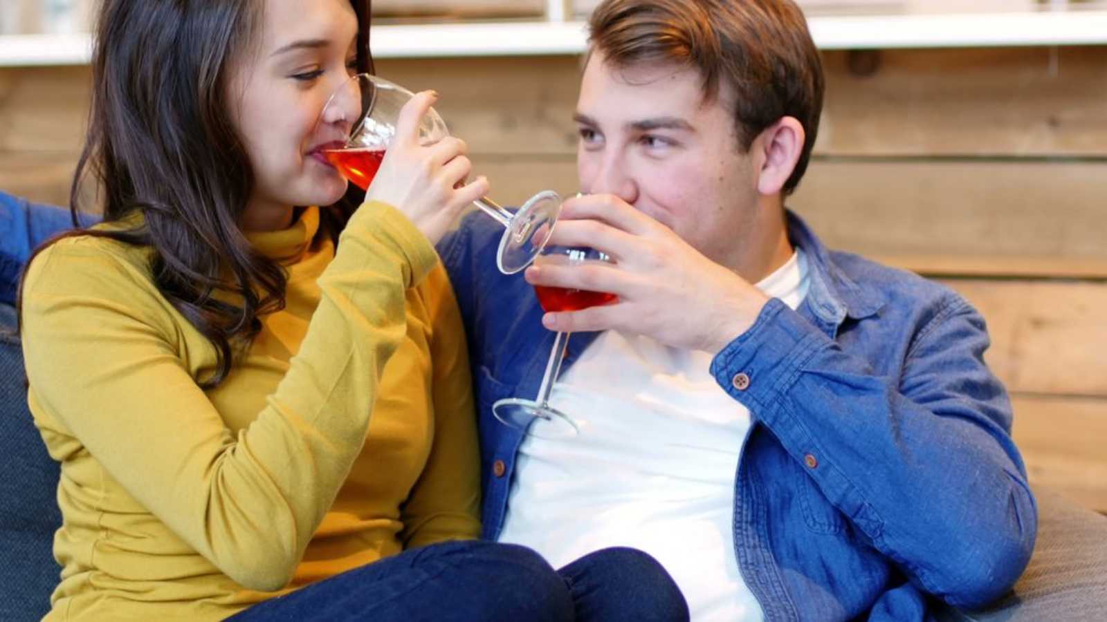 Harvard Experts Married for Decades Reveal Things Happy Couples Don’t Do