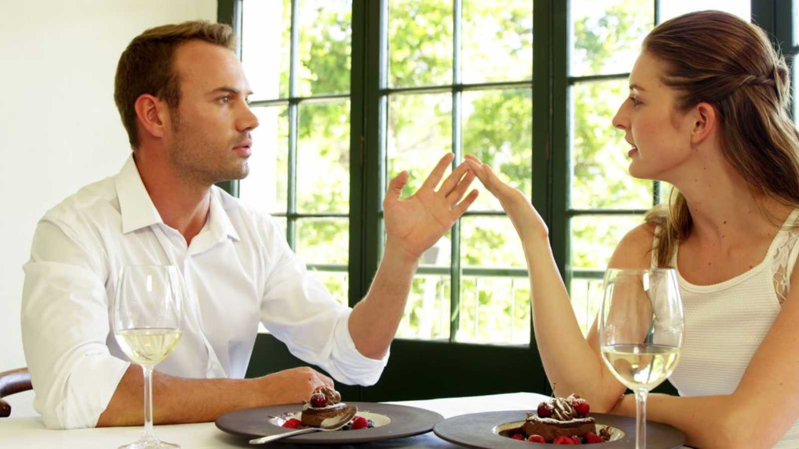 Harvard Experts Married for Decades Reveal Things Happy Couples Don’t Do